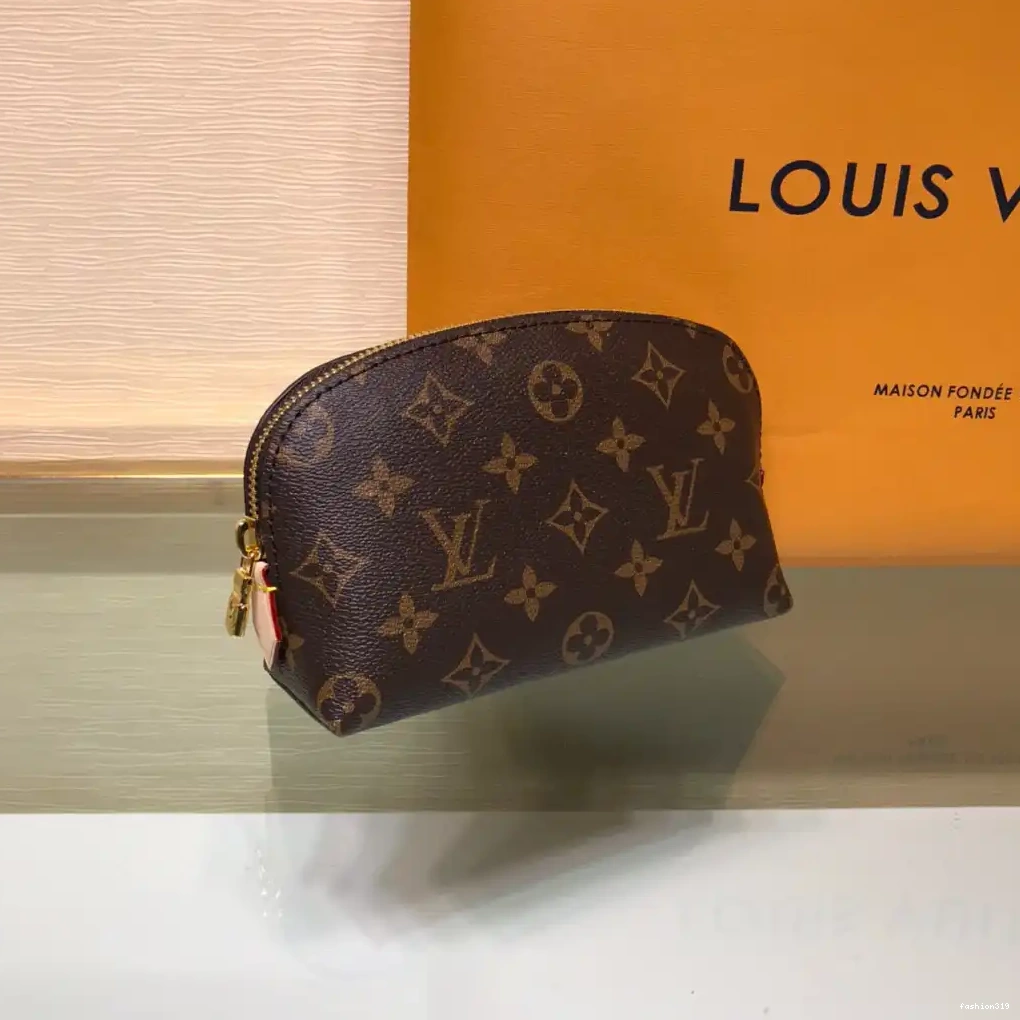 POUCH COSMETIC LOUIS VUITTON 0413